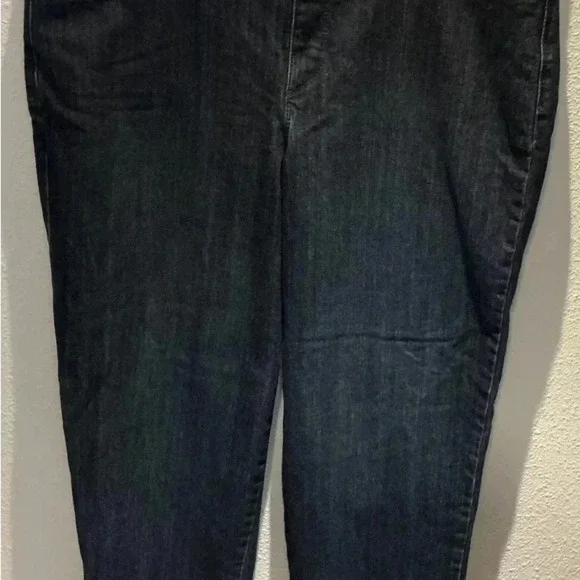 Gloria Vanderbilt Women's Classic Amanda High Rise Jean Size 16 Dark Wash - Picture 5 of 7